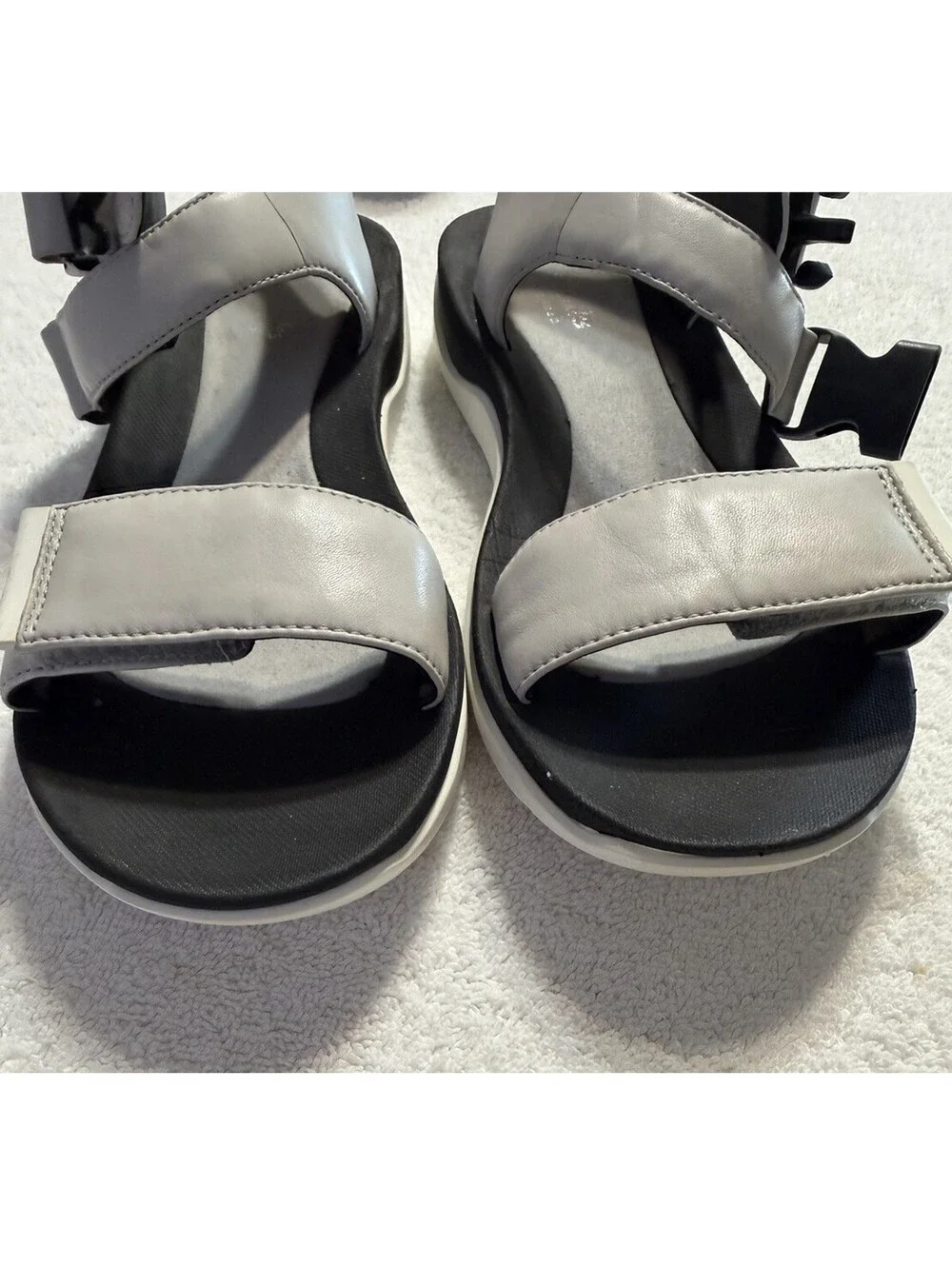Clarks  Caval Dixie Leather Ankle Strap Sandals  Women's 8